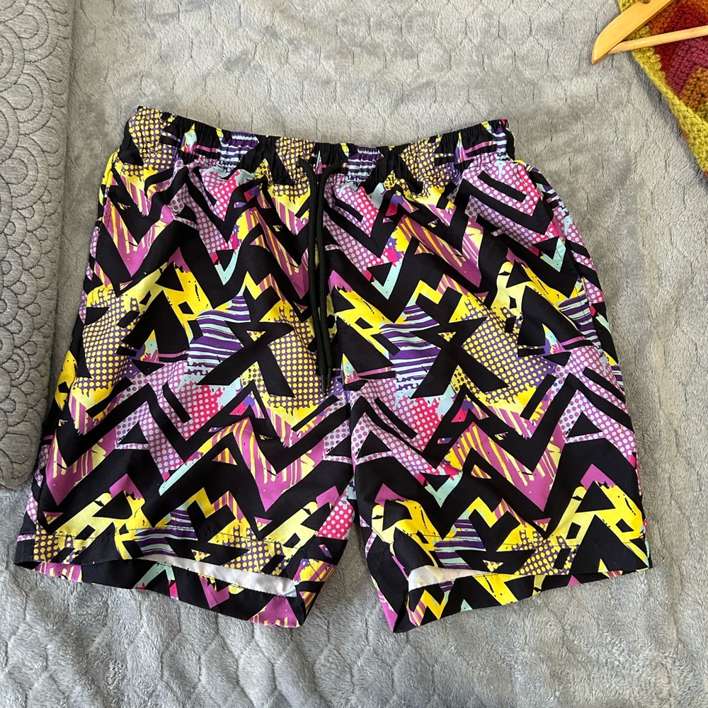 Men’s shorts size M brand WXYZ